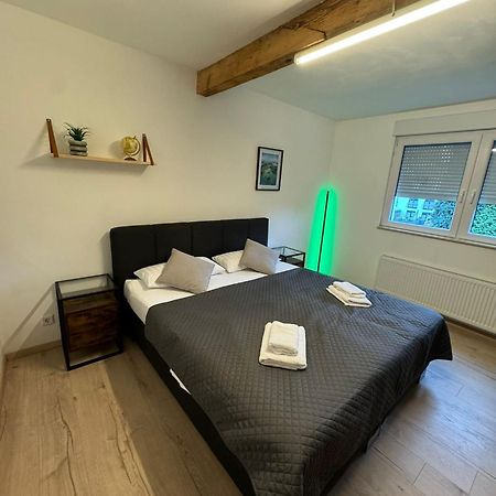 Schoene Ruhige Wohnung In Anliegerstrasse Essen Exteriér fotografie